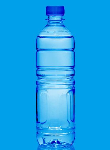 ps如何能够快速抠图利用快速选择工具蒙版及图层混合模式抠出透明矿泉